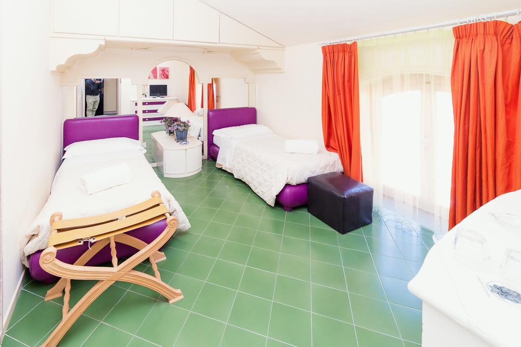 Bed and Breakfast I Giardini Di Giano Torre di Faro Exterior foto