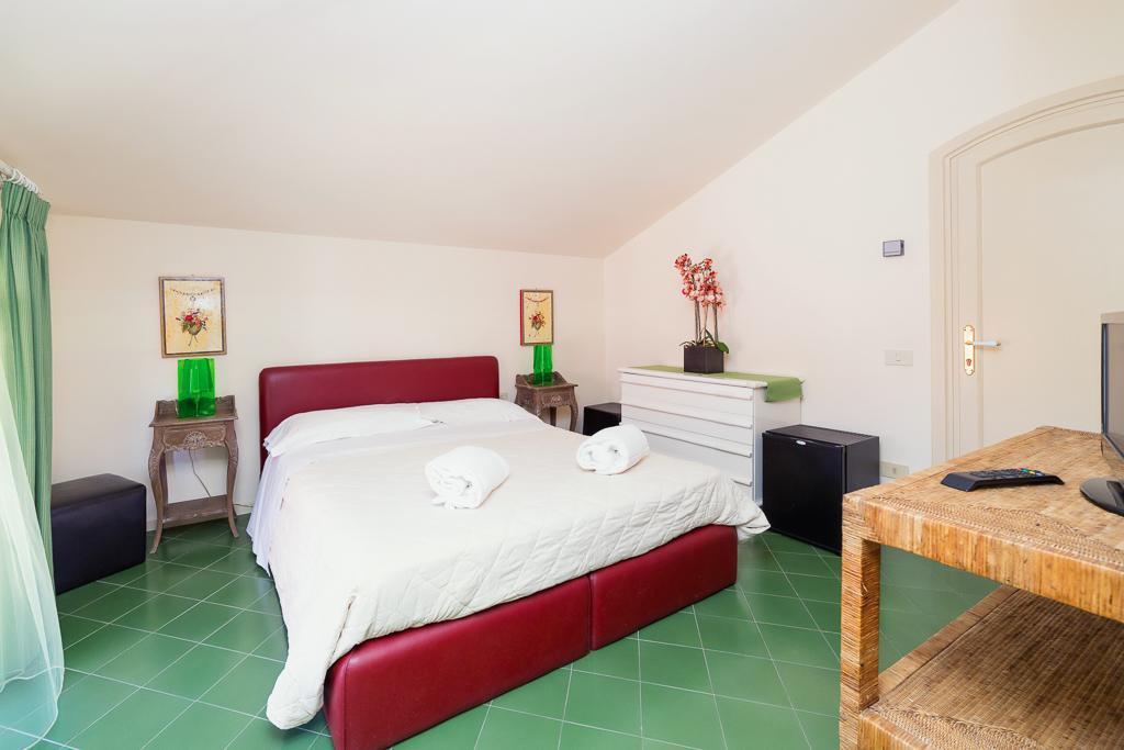 Bed and Breakfast I Giardini Di Giano Torre di Faro Exterior foto