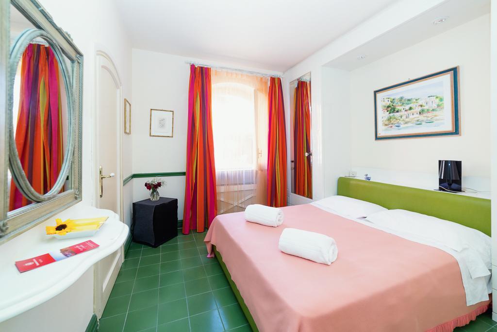 Bed and Breakfast I Giardini Di Giano Torre di Faro Exterior foto